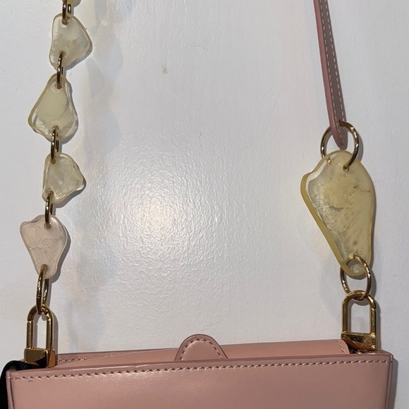 NATURAE SACRA
Cyssus Leather And Resin Shoulder Bag In Blush - Picture 4 of 13
